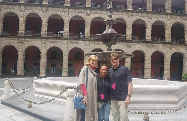 Food and Historic Walking Tour: Private Tortilla Crawl in Mexico City Downtown