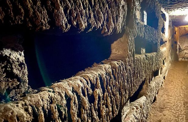 Small Group Express Tour of Roman Catacombs with Transfer