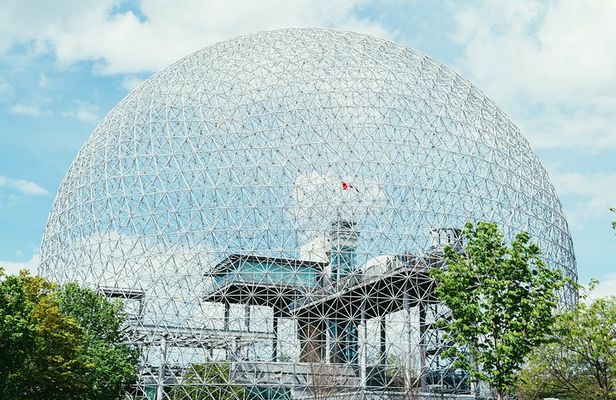Must See Montreal Walking Tour With A Local Host