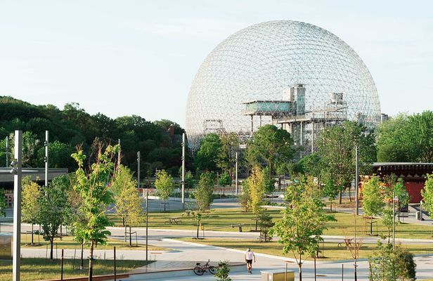 Montreal One Day Tour with a Local: 100% Personalized & Private