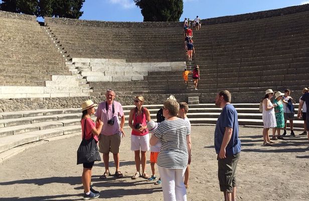 Private tour of the Pompeii excavations