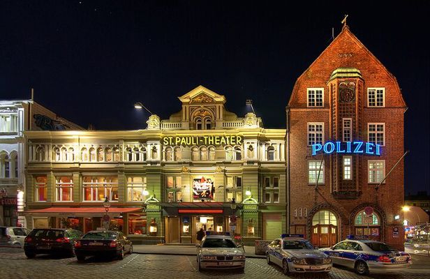 Hamburg Reeperbahn Tour with a Guide