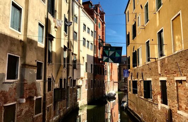 Small Group Tour Historical and Charming Venice Jewish Ghetto