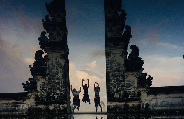 Heaven Gate Lempuyang and Tirta Gangga 
