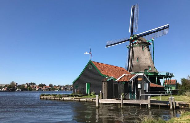 Private Excursion to Zaanse Schans, Edam, Volendam and Marken