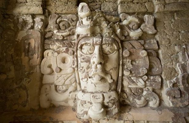 Tour to Dzibanche and Kohunlich with Transportation and 3 Course Meal Included