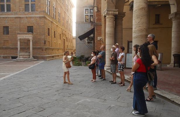 Private Guided Tour of Pienza on Foot