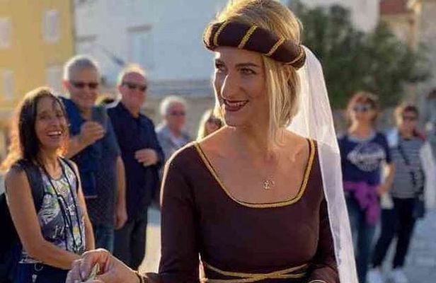 Walking Tour in Korcula with Lady Franchesca
