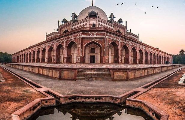 Private New and Old Delhi Guided Tour