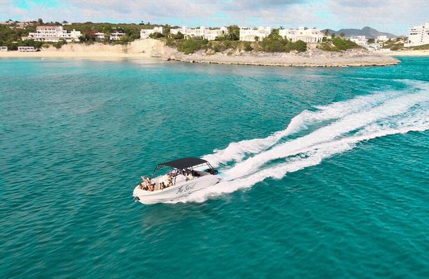 Private Full-Day Speed Boat Tour of St. Martin with Luxury Lunch