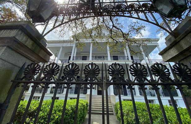 New Orleans Garden District Tour