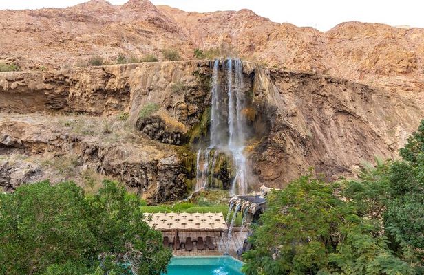 Private One Night Ma'in Waterfalls and Hot Springs Tour from Amman 