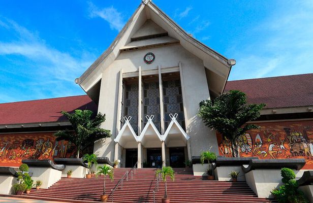 Malaysia National Museum with Kuala Lumpur City Famous Landmarks