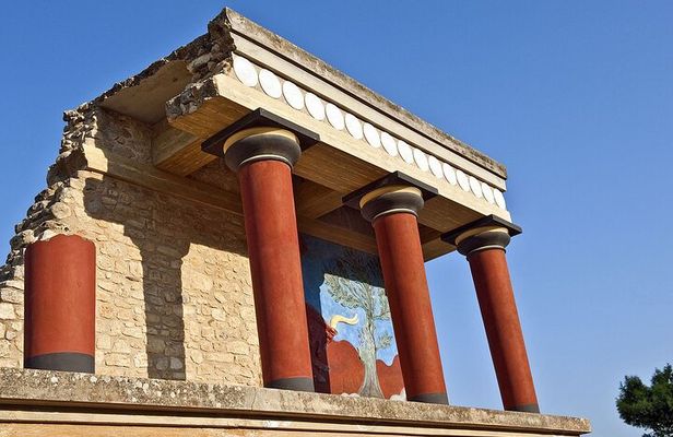 Private Tour at the Palace of Knossos and Museum in Crete