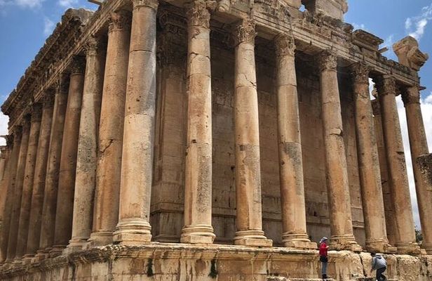 Journey Through Time: Exploring the Temples of Baalbek