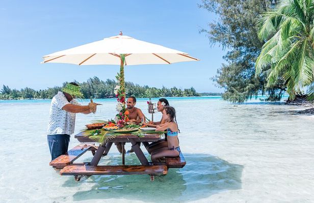 Private Bora Bora Snorkeling Cruise with Optional Vegetarian Lunch on the Beach
