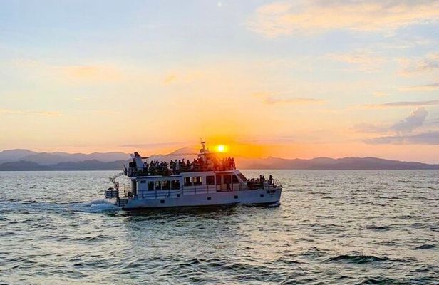 Full Day Tour to Tortuga Island from Jaco