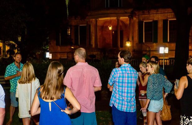 Savannah Ghost Tour for Adults ALL Alcoholic Drinks Included