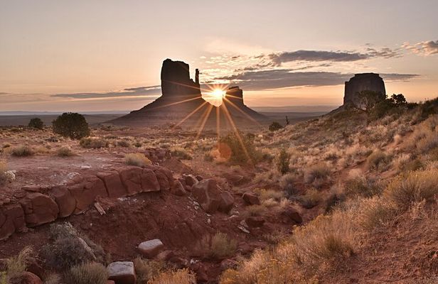 3.0 Hours of Monument Valley's Sunrise or Sunset 4×4 Tour