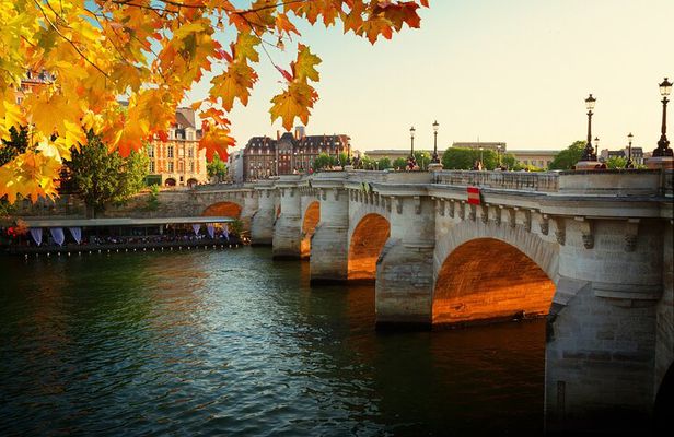 Paris Private Tour to Louvre Museum & French Crepes