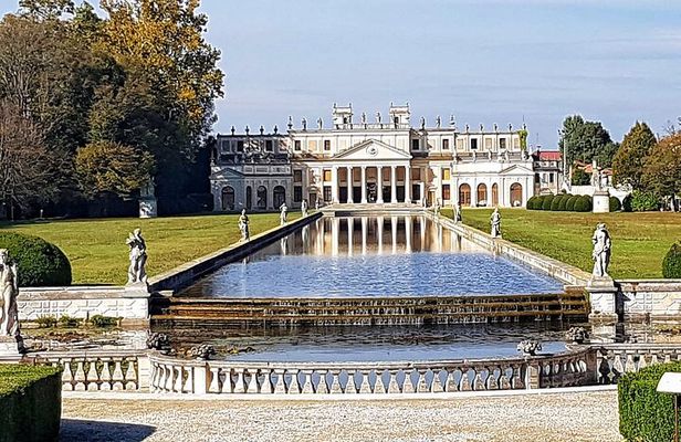 Tour to the Venetian Villas and the Brenta Riviera from Venice 