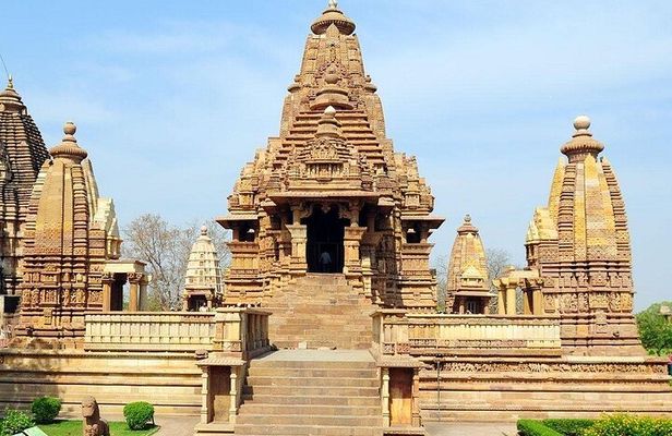 2 Day temple visit in Khajuraho
