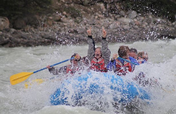Rafting on Athabasca River Mile 5 in Jasper