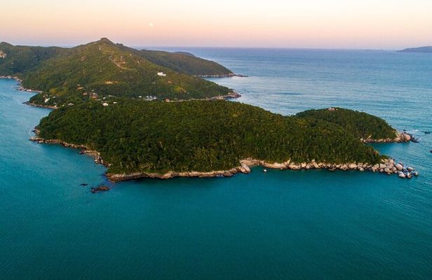 Charter Catamaran / Sailing (6hs to 10 pax) by Zimbros Ecotour