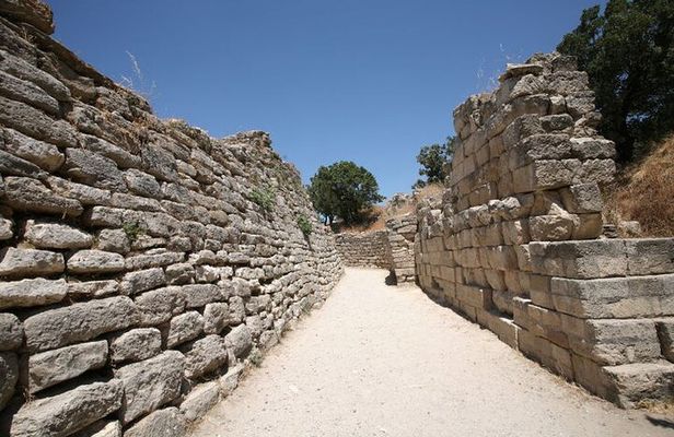 Istanbul to Truva Troy Guided Day Tour with Lunch and Transfers