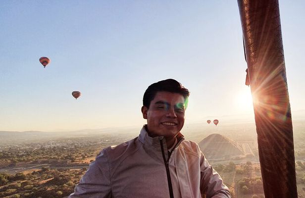 Hot air balloon flight from CDMX all inclusive