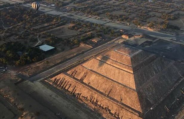 Hot air balloon from CDMX and Restaurant la Gruta (ORIGINAL)