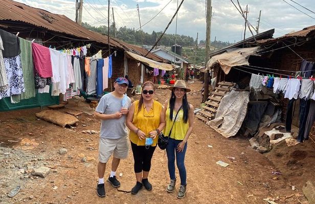 Ismael's Kibera Slum Tour