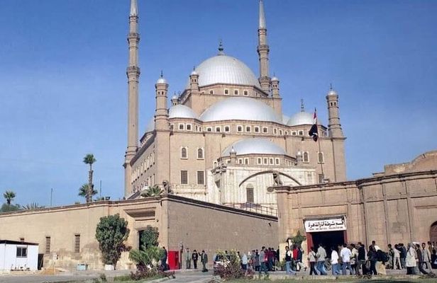 Trip to Egyptian Museum & Giza pyramids & Citadel With lunch