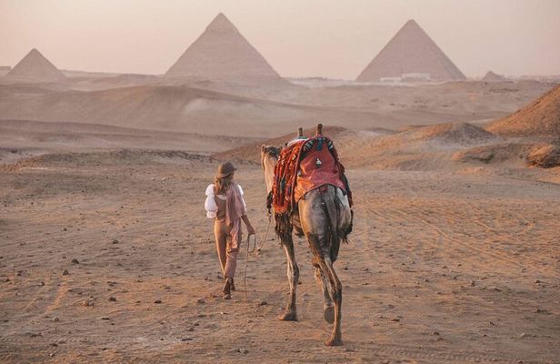 7 Day Pyramids & Nile Cruise By Air