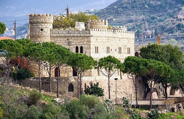 Private Full-Day Tour to Beiteddine, Deir El Qamar and Moussa Castle from Beirut