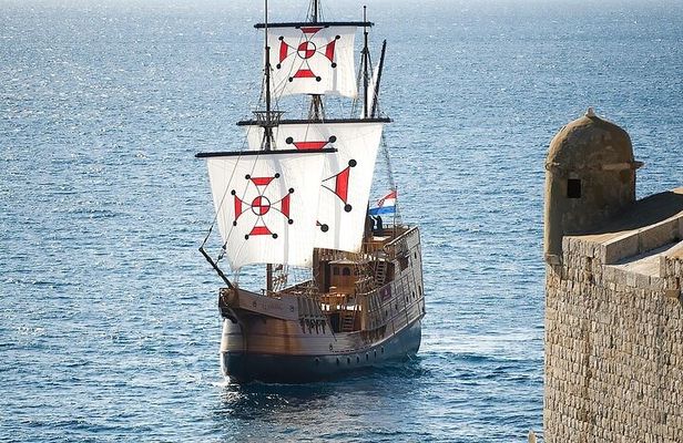 Dubrovnik Walking Tour and Cruise with Karaka
