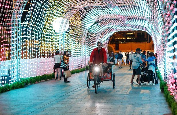 Christmas Lights Rickshaw Tour in Perth