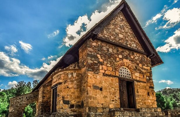 Full-Day Tour UNESCO Churches and Kalopanayiotis in Cyprus