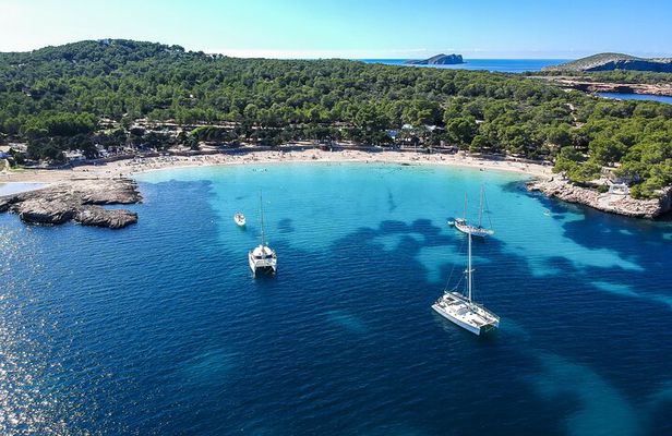 Boat Beach and Cave Tour Experience