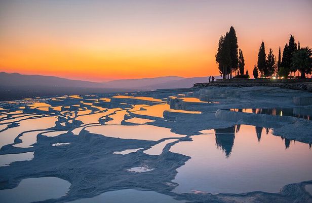 Day Tour to Pamukkale from/to Istanbul