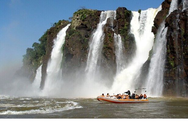 Macuco Safari Boat Trip