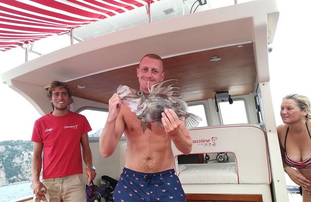 Fishing tour in Capri with lunch on board (semi-private)