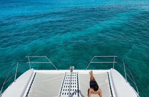 Private Catamaran Cruise and Snorkeling Tour in Honolulu