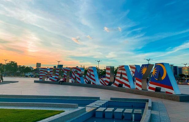 Putrajaya Half Day Tour with Pink Mosque & River Cruise(SIC)