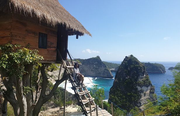 Nusa Penida island Day Trip:Thousand Islands,Diamond Beach&Goa Giri Putri Temple