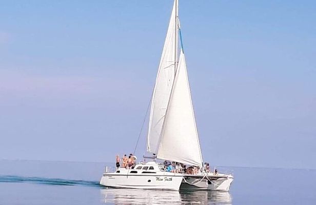 Day Sailing to Caye Caulker and KoKo King
