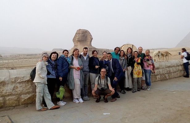 The Great Giza pyramids, Sphinx, Lunch and Saqqara Day Tour from Cairo