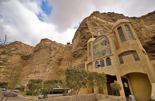 Private Day Tour of Cairo's City of the Dead and Cave Church