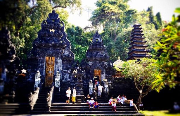 Customizable full-day tour of Bali with private driver