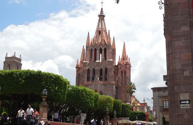 San Miguel de Allende and Queretaro Private Guided Day Tour